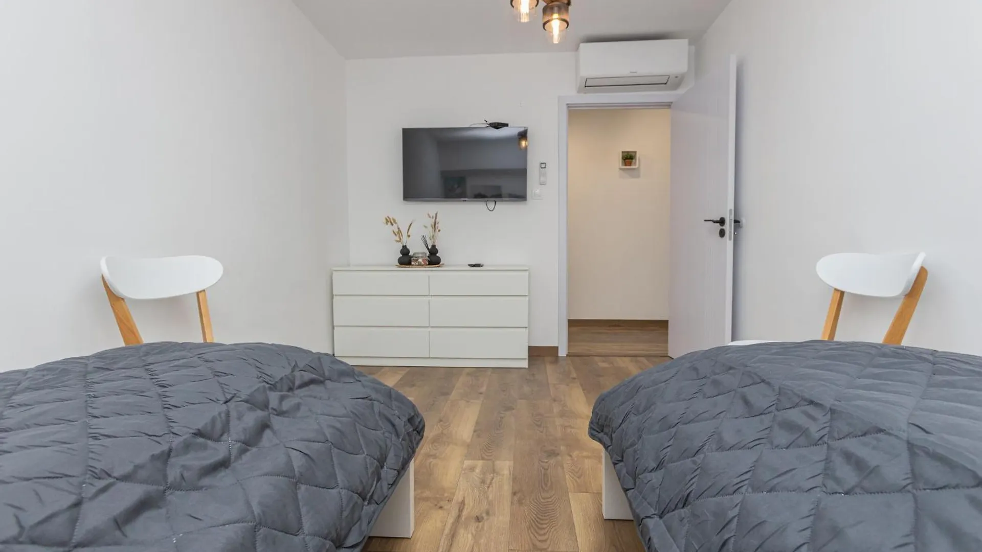 The Central House 2 Burgas Apartment