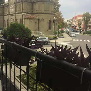 мони Apartament